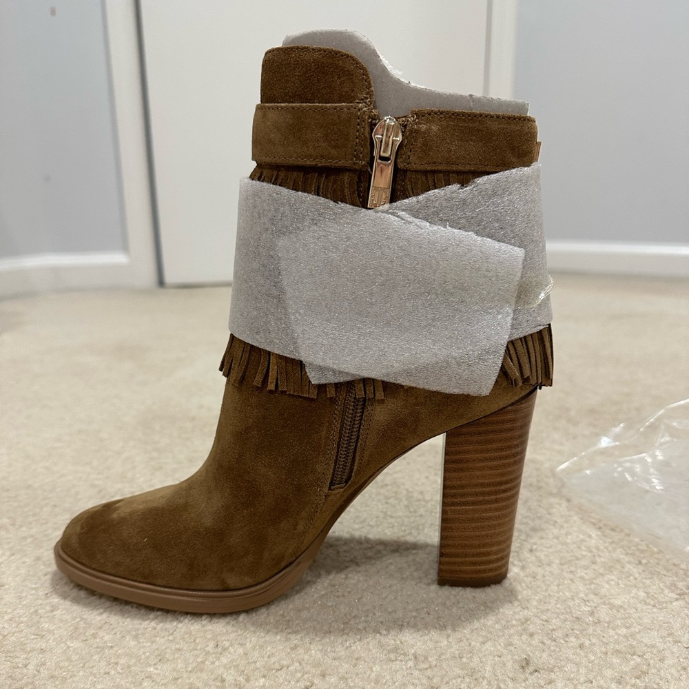 BRAND NEW Ivanka trump preta fringe boots (size 7M) NEVER BEEN WORN